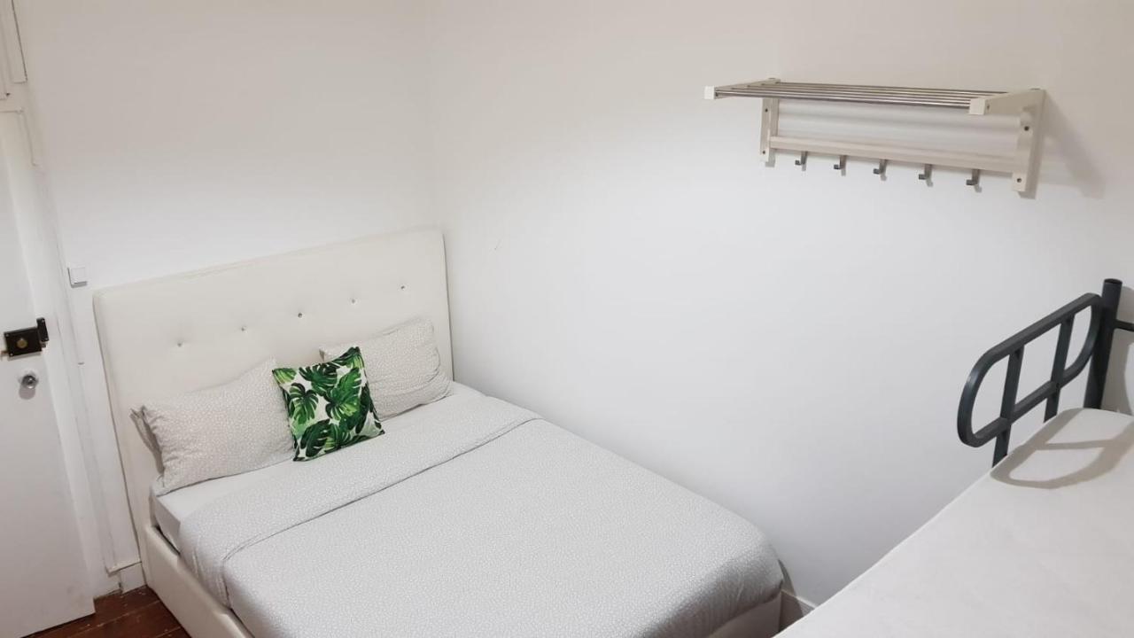 7 Luz Hostel Lisbon Exterior photo