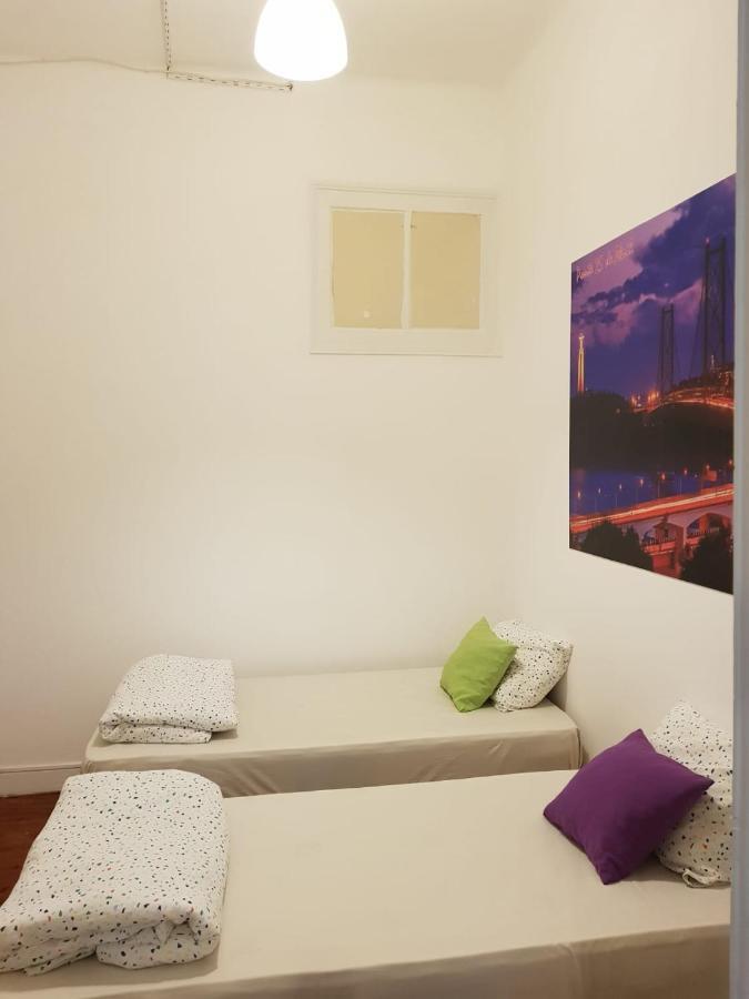 7 Luz Hostel Lisbon Exterior photo